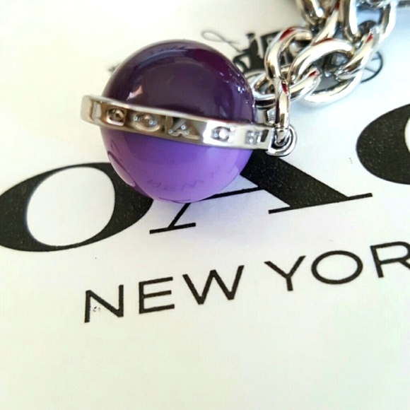COACH ORB CHARM KEY RING - Picture 4 of 8